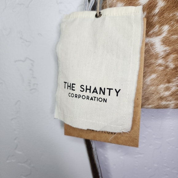NEW The Shanty Corporation Cowhide Crossbody Pouch Purse - Picture 3 of 8